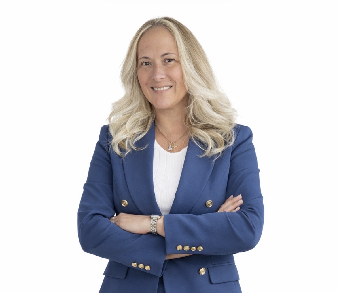 Lucy aranguren, Independent